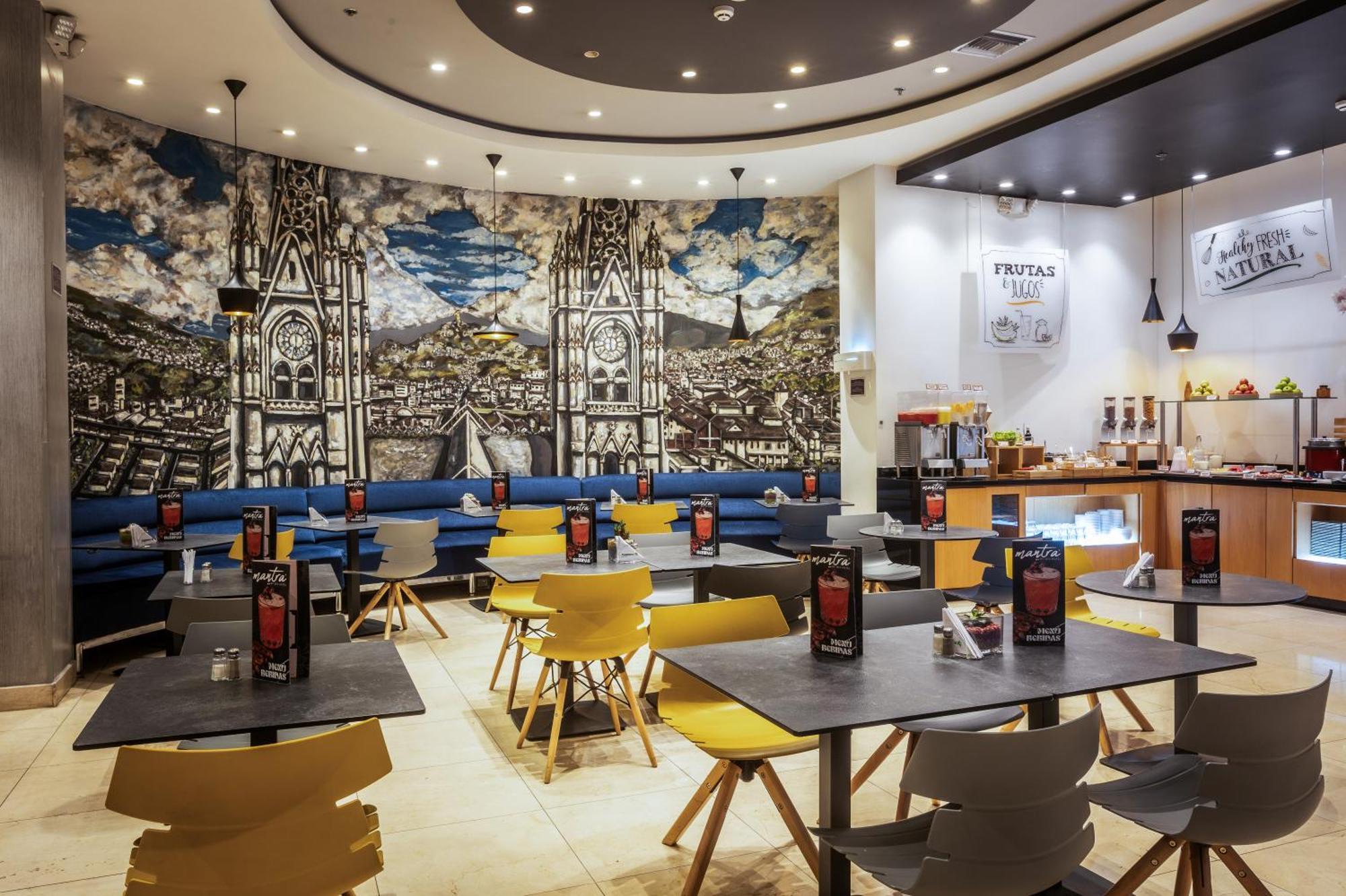 Ibis Quito Hotel Exterior photo