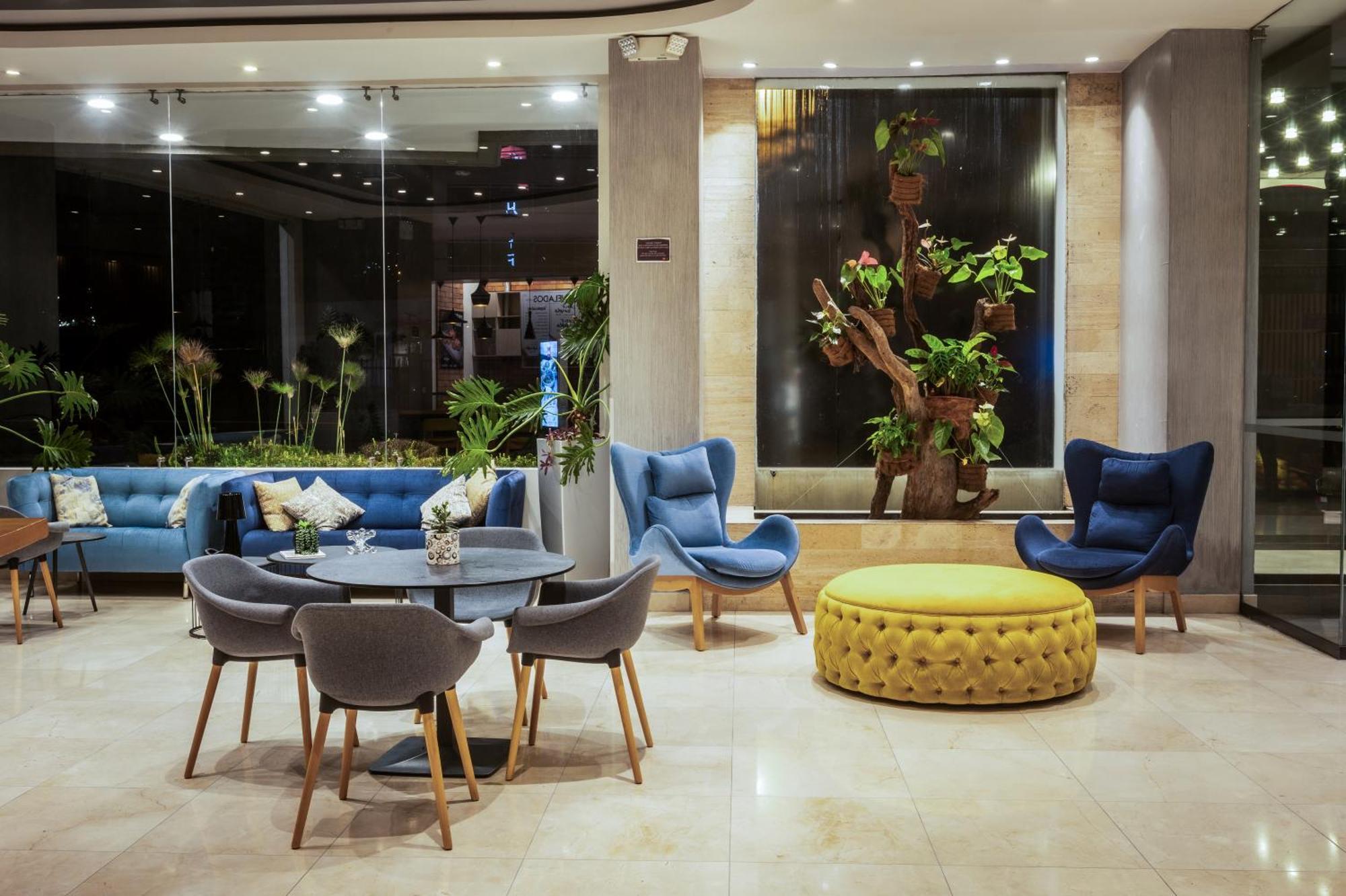 Ibis Quito Hotel Exterior photo