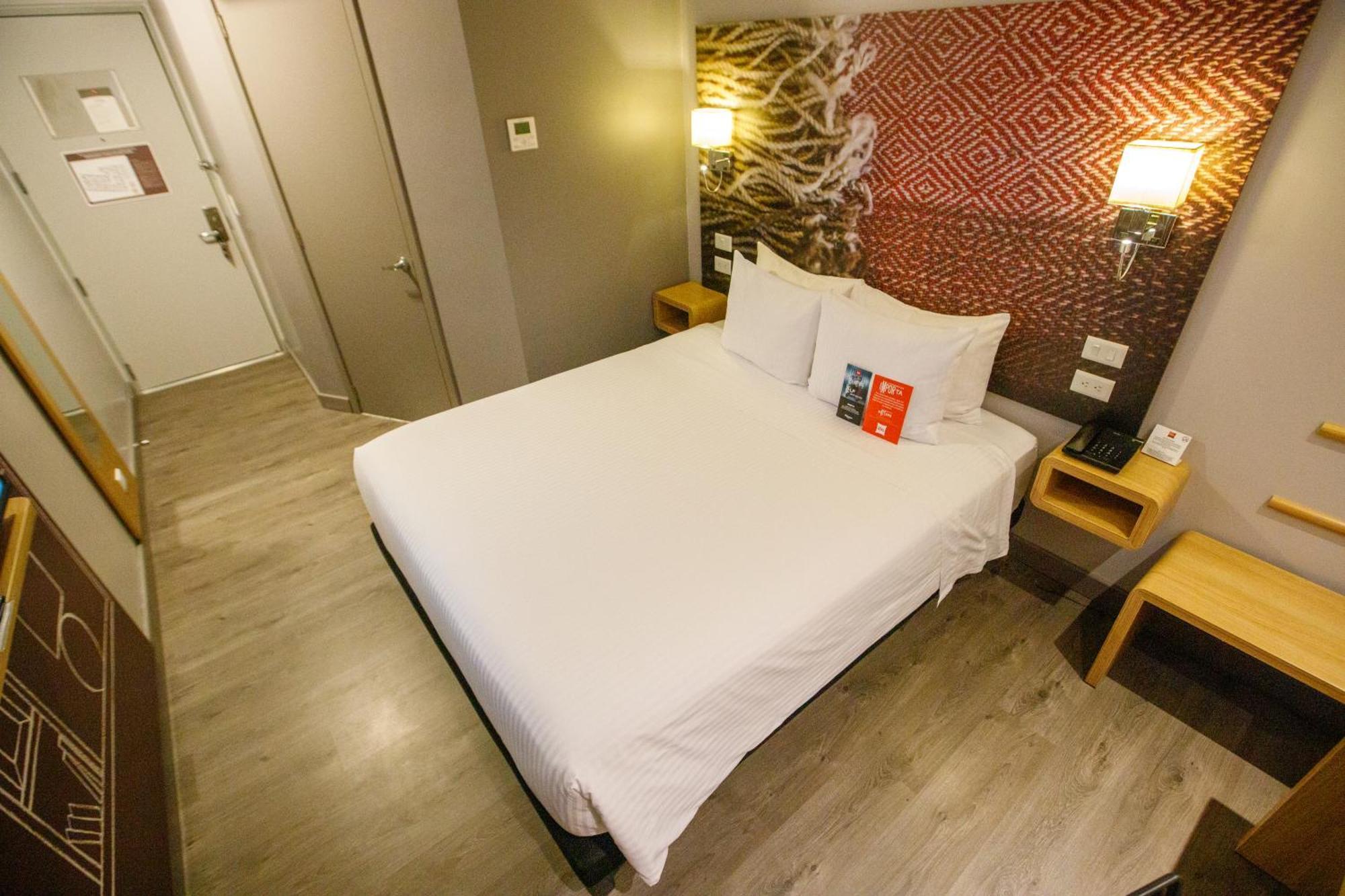 Ibis Quito Hotel Exterior photo