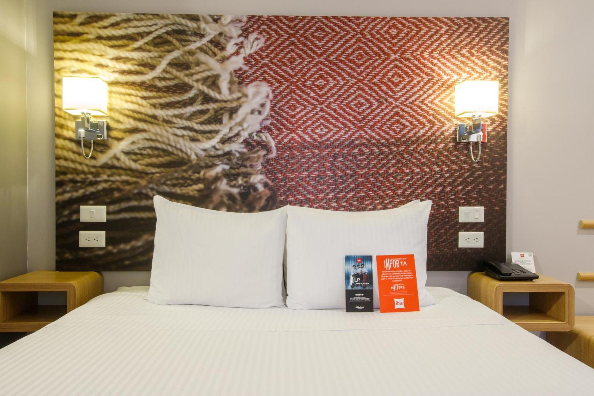 Ibis Quito Hotel Exterior photo