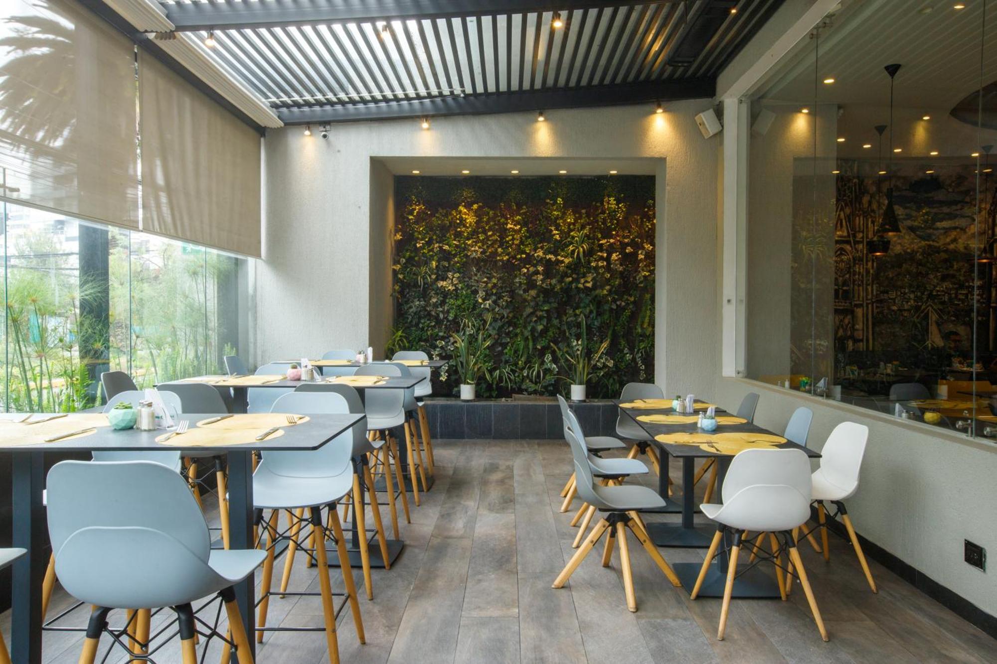 Ibis Quito Hotel Exterior photo